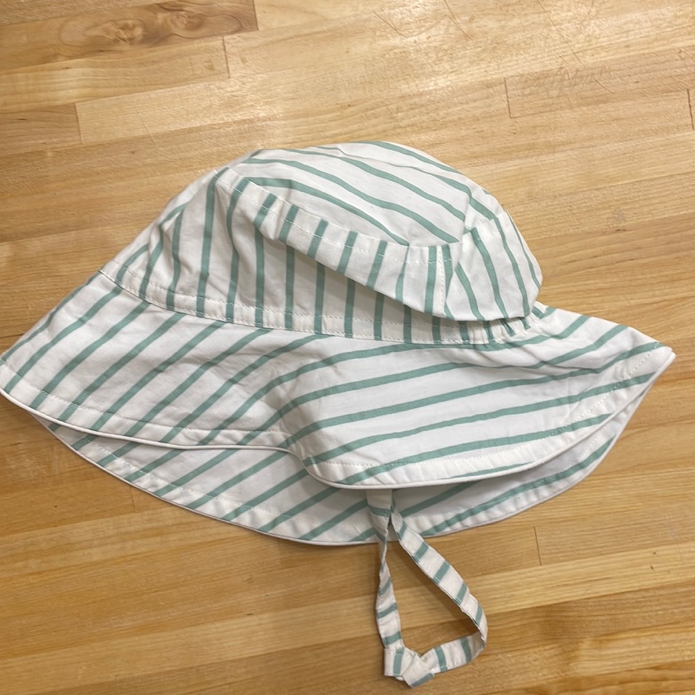 Pehr baby hat